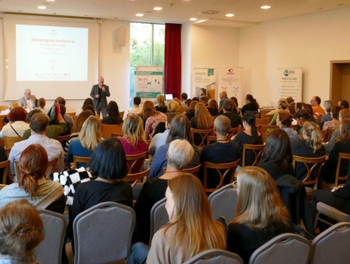 Adiktologická konference Jihočeského kraje otevírá palčivá a aktuální témata